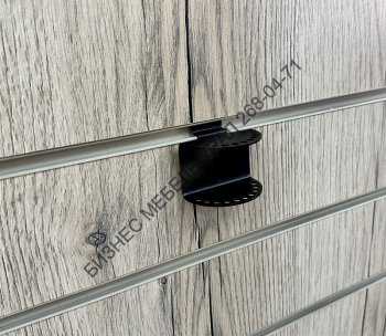 A501 Кронштейн для держателей шапок на экономпанель на 10 шт - БИЗНЕС МЕБЕЛЬ УРАЛ производство и поставка мебели, Мебель для дома и офиса, мебель на заказ, Офисная мебель Екатеринбург,изготовление Торгового оборудования